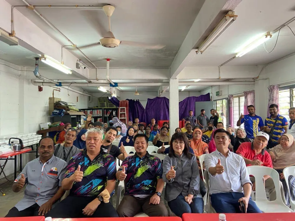 Sesi Penerangan Di Pangsapuri Lily, Taman Rawang Perdana 2