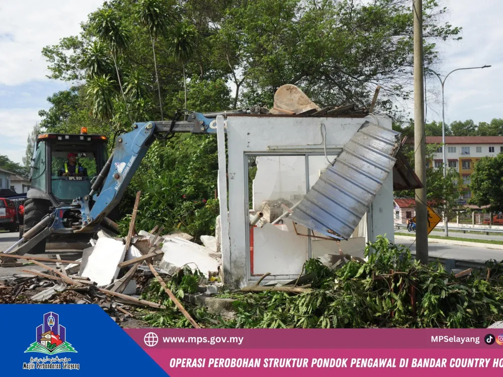 OPERASI PEROBOHAN STRUKTUR PONDOK PENGAWAL DI BANDAR COUNTRY HOMES