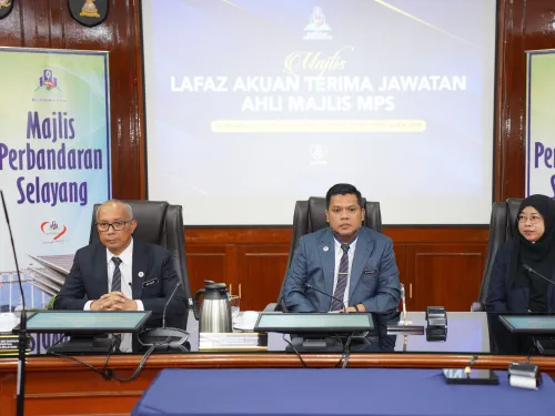 MAJLIS ANGKAT SUMPAH AM YANG DIHORMATKAN DATO’ IR. HAJI CHEREMI BIN HAJI TARMAN, DATO’ ORANG KAYA MAHA BIJAYA, ORANG BESAR DAERAH GOMBAK