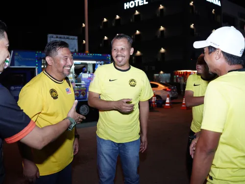 TAYANGAN SKRIN BESAR PERLAWANAN BOLA SEPAK MALAYSIA VS THAILAND