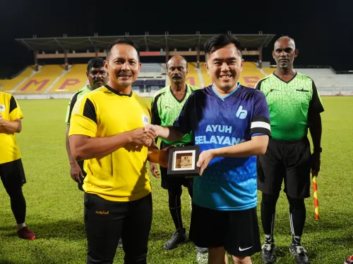 PERLAWANAN BOLA SEPAK DIANTARA PILIHAN YDP MPS DAN PILIHAN YB CHUA WEI KIAT ADUN RAWANG