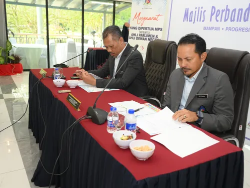 MESYUARAT YDP BERSAMA ADUN DAN AHLI PARLIMEN