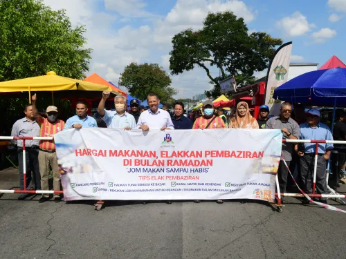 LAWATAN TRN PADANG BAZAR RAMADAN