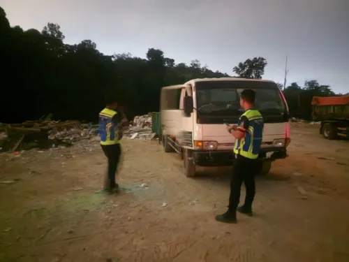 Lagi Lori Sampah Disita