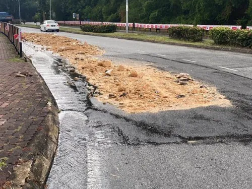 Insiden Membahayakan Pengguna Jalan Raya