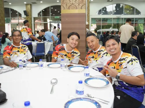 Majlis Penyerahan Bendera Kepada Kontinjen Sukan MPS