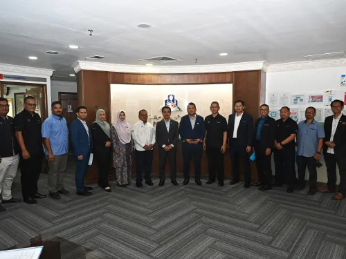 KUNJUNG HORMAT FAMA SELAYANG DAN WILAYAH