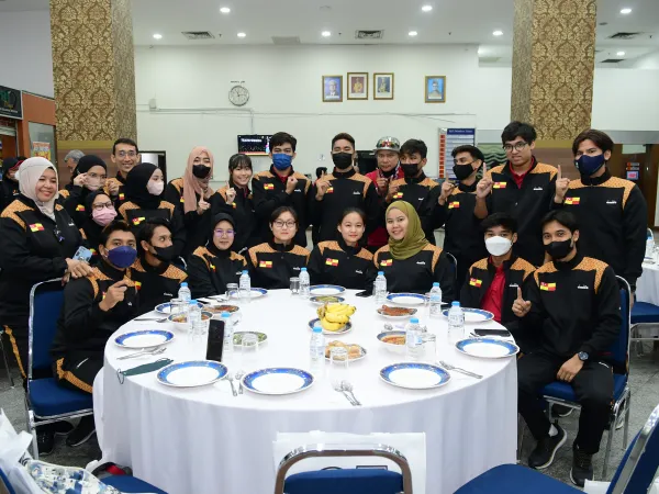 Penyerahan Bendera Sempena SUKMA