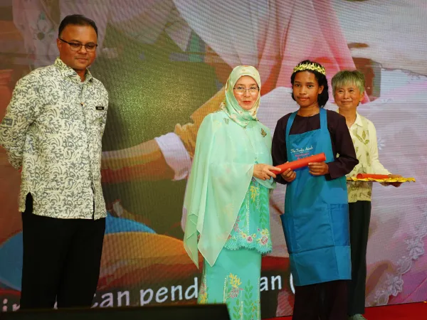 MAJLIS PERASMIAN WARNA WARNI BOTANI FESTIVAL FABRIKASI