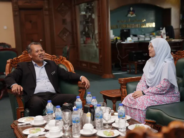 KUNJUNG HORMAT YB ANFAL KE MPS