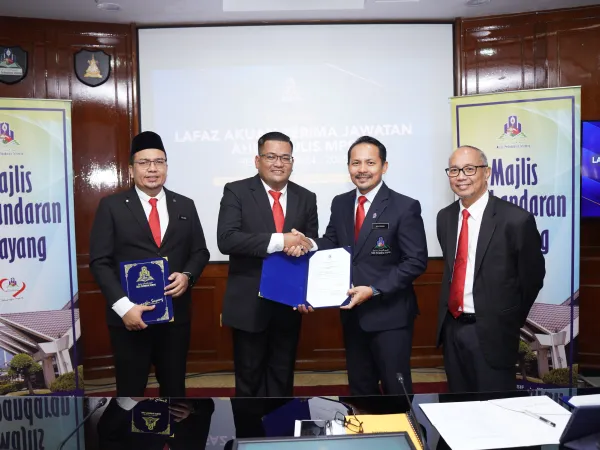 MESYUARAT PENUH & MAJLIS ANGKAT SUMPAH AHLI MAJLIS