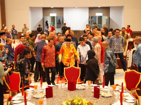 MAJLIS MAKAN MALAM PENGHARGAAN MANTAN ORANG BESAR DAERAH GOMBAK KEDUA