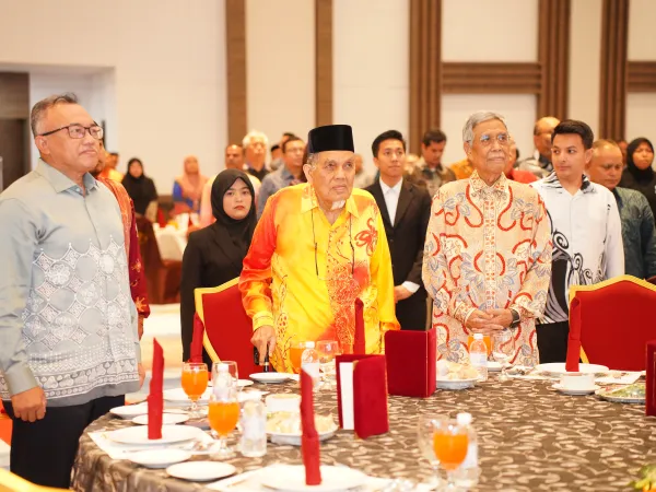 MAJLIS MAKAN MALAM PENGHARGAAN MANTAN ORANG BESAR DAERAH GOMBAK KEDUA