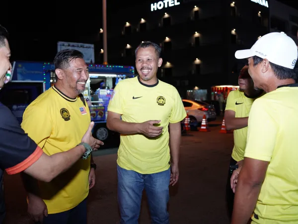 TAYANGAN SKRIN BESAR PERLAWANAN BOLA SEPAK MALAYSIA VS THAILAND
