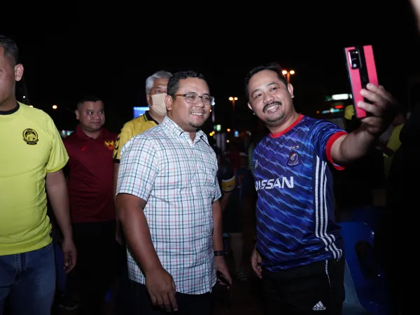 TAYANGAN SKRIN BESAR PERLAWANAN BOLA SEPAK MALAYSIA VS THAILAND