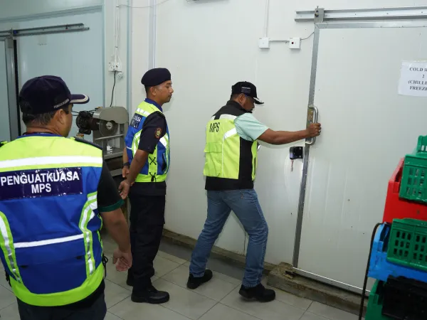 OPERASI KILANG PROSES AYAM