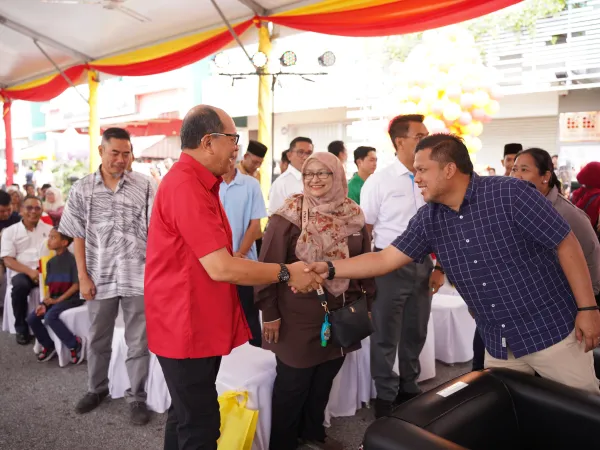 MAJLIS PERASMIAN PEMBUKAAN PASAR RAYA PERTAMA EHSAN MART