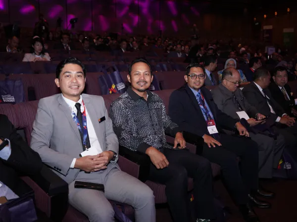 SIDANG KEMUNCAK PERNIAGAAN ANTARABANGSA SELANGOR (SIBS)