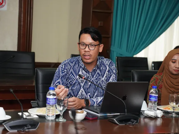 KUNJUNG HORMAT AHLI JEMAAH PENGARAH DAN ANGGOTA PENGURUSAN PERTUBUHAN PELADANG KAWASAN (PPK) GOMBAK DAN PETALING
