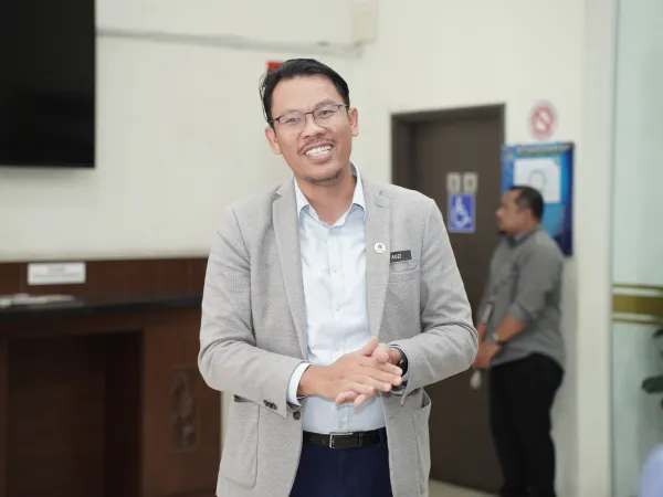 LAWATAN MP KEMAMAN KE MPS