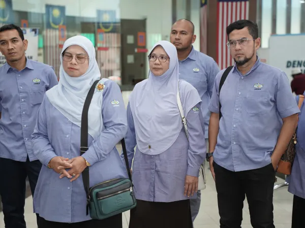 LAWATAN MP KEMAMAN KE MPS