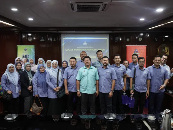 LAWATAN MP KEMAMAN KE MPS