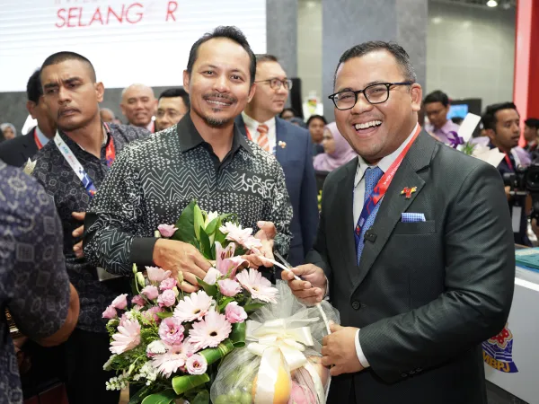 SIDANG KEMUNCAK PERNIAGAAN ANTARABANGSA SELANGOR (SIBS)