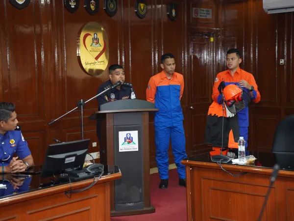 LAWATAN MD KAMPAR KE MPS