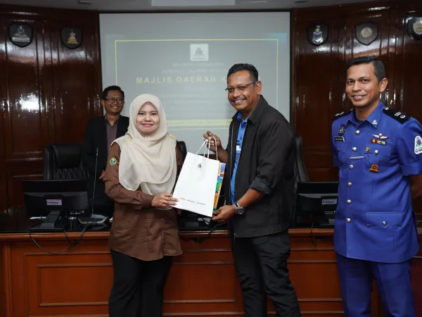 LAWATAN MD KAMPAR KE MPS