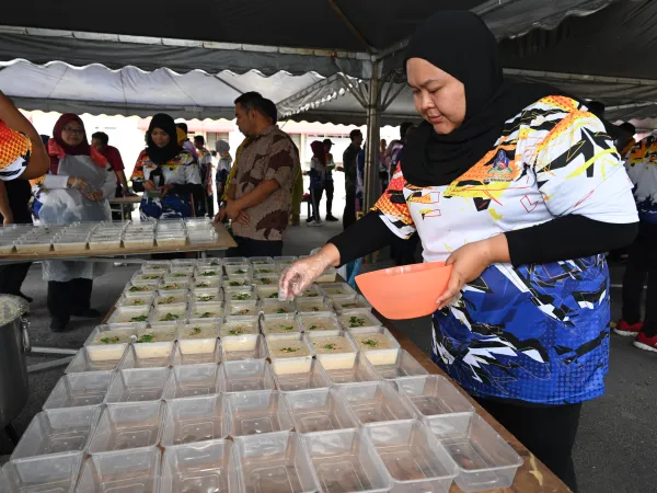 PROGRAM MEMASAK BUBUR LAMBUK