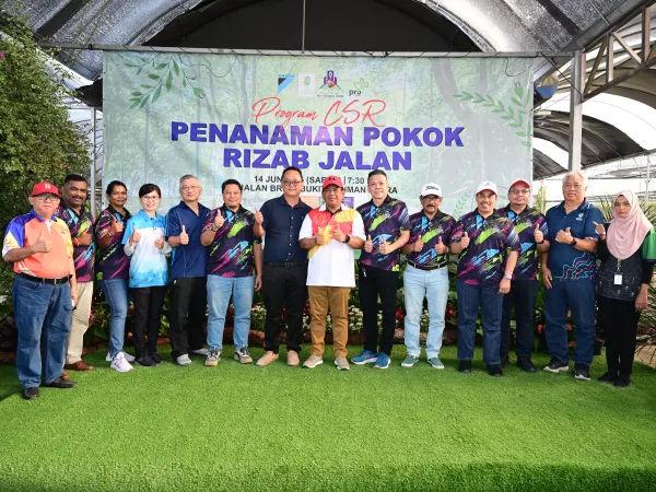PROGRAM TANAM POKOK CSR RIZAB JALAN BERSAMA DAIKIN