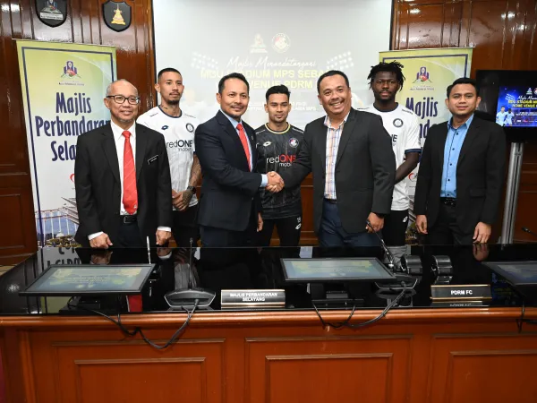 MAJLIS MENANDATANGANI MOU STADIUM MPS SEBAGAI 'HOME VENUE' BERSAMA POLIS DIRAJA MALAYSIA FOOTBALL CLUB