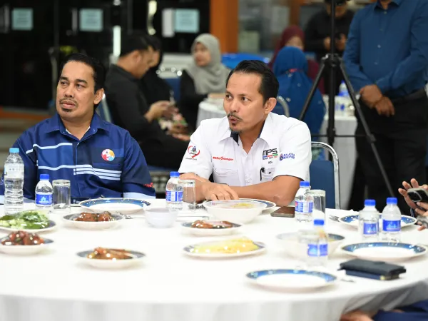 MAJLIS CABUTAN BERTUAH KEMPEN DAFTAR BAYAR DAN MENANG KAWASAN KAMPUNG
