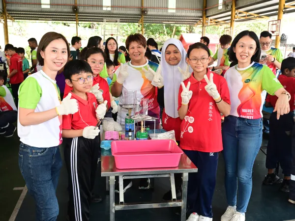 PROGRAM CSR DI SJK (C) KOTA EMERALD RAWANG