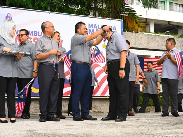 KEMPEN KIBAR JALUR GEMILANG PERINGKAT MPS