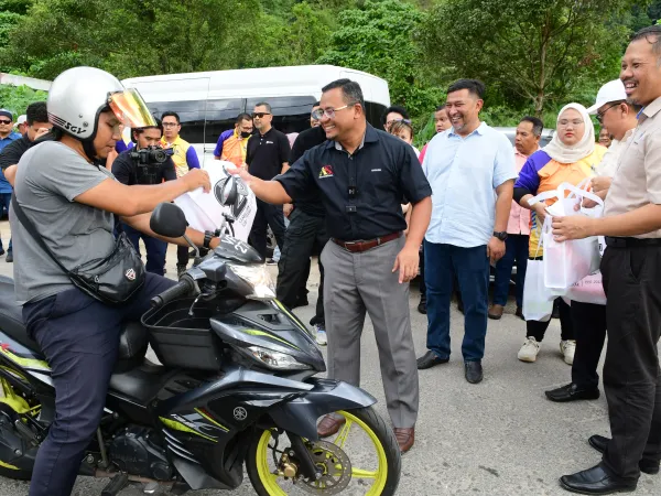 MAJLIS PECAH TANAH PAWE DAN PEMBUKAAN JALAN BAHARU RAINTREE