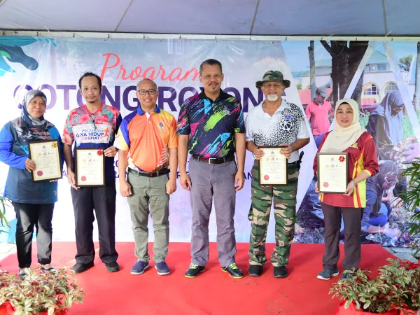 PROGRAM GOTONG ROYONG BERSAMA KOLEJ KOMUNITI SELAYANG
