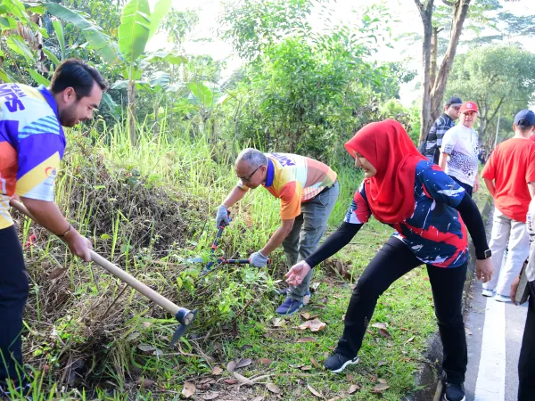 PROGRAM GOTONG ROYONG BERSAMA KOLEJ KOMUNITI SELAYANG