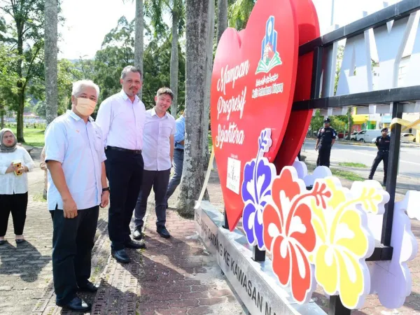 Perasmian Papan Tanda ‘Selayangku Sayang’