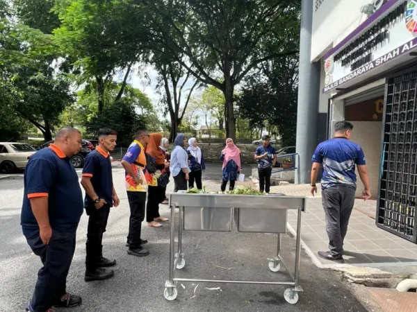 Pusat Pengkomposan Sisa Makanan Pasar Moden Seksyen 6 Shah Alam & Kebun Komuniti Surau Al-Husna, Seksyen 20, Shah Alam