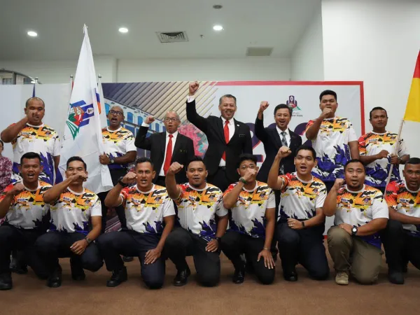 Majlis Penyerahan Bendera Kepada Kontinjen Sukan MPS