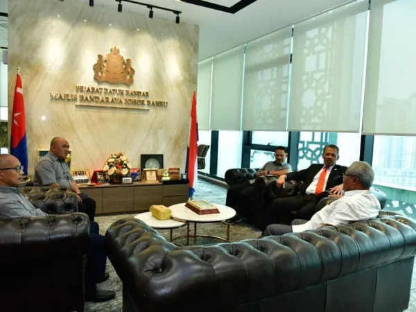 Kunjungan Hormat Ke Majlis Bandaraya Johor Bahru