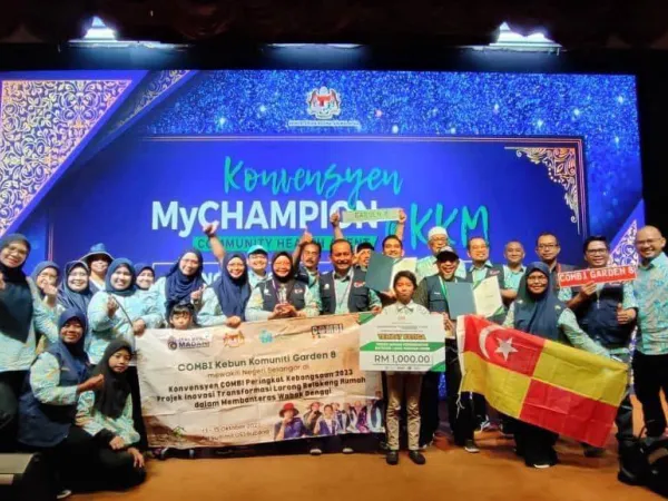 Pasukan COMBI Menang Pertandingan Projek Inovasi Perkhidmatan (Kategori Lisan)