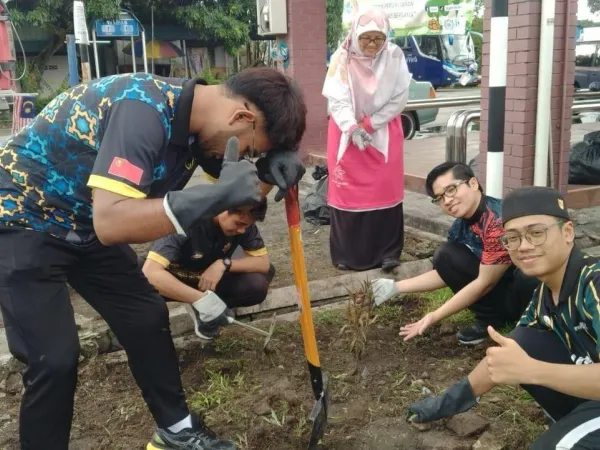 Program Gotong-Royong Gombak Bersih Indah Bersama Ahli Majlis MPS, JKP Zon 3