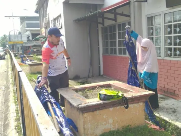 Program Gotong-Royong Gombak Bersih Indah Bersama Ahli Majlis MPS, JKP Zon 3