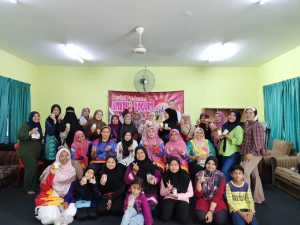 Program Bengkel Pembuatan Aiskrim Yogurt Viral