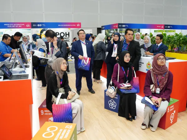 ASEAN FUTURE CITIES AND REGIONS 2025