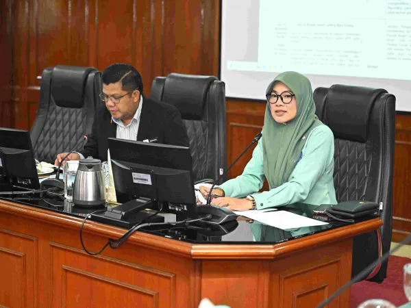 MESYUARAT BERSAMA ADUN