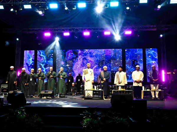 DARUL EHSAN BERSELAWAT