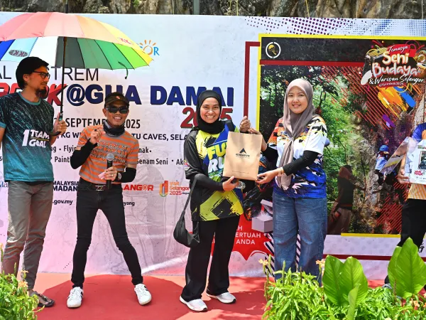 KARNIVAL EKSTREM GUA DAMAI 2025